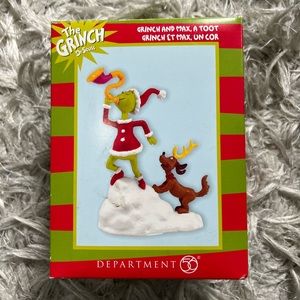 NWT The Grinch Statue